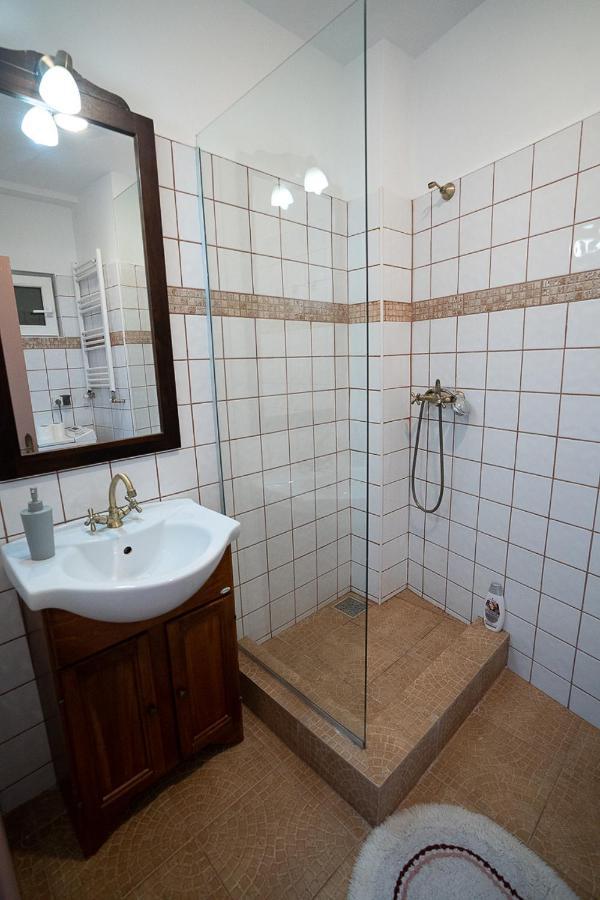 Cismigiu Garden Apartment Bucureşti Ngoại thất bức ảnh